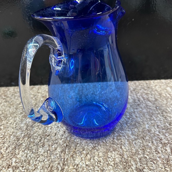 R. Foster Cobalt Blue Pitcher Hand Blown Glass Signed 1989 7in T - Picture 2 of 5